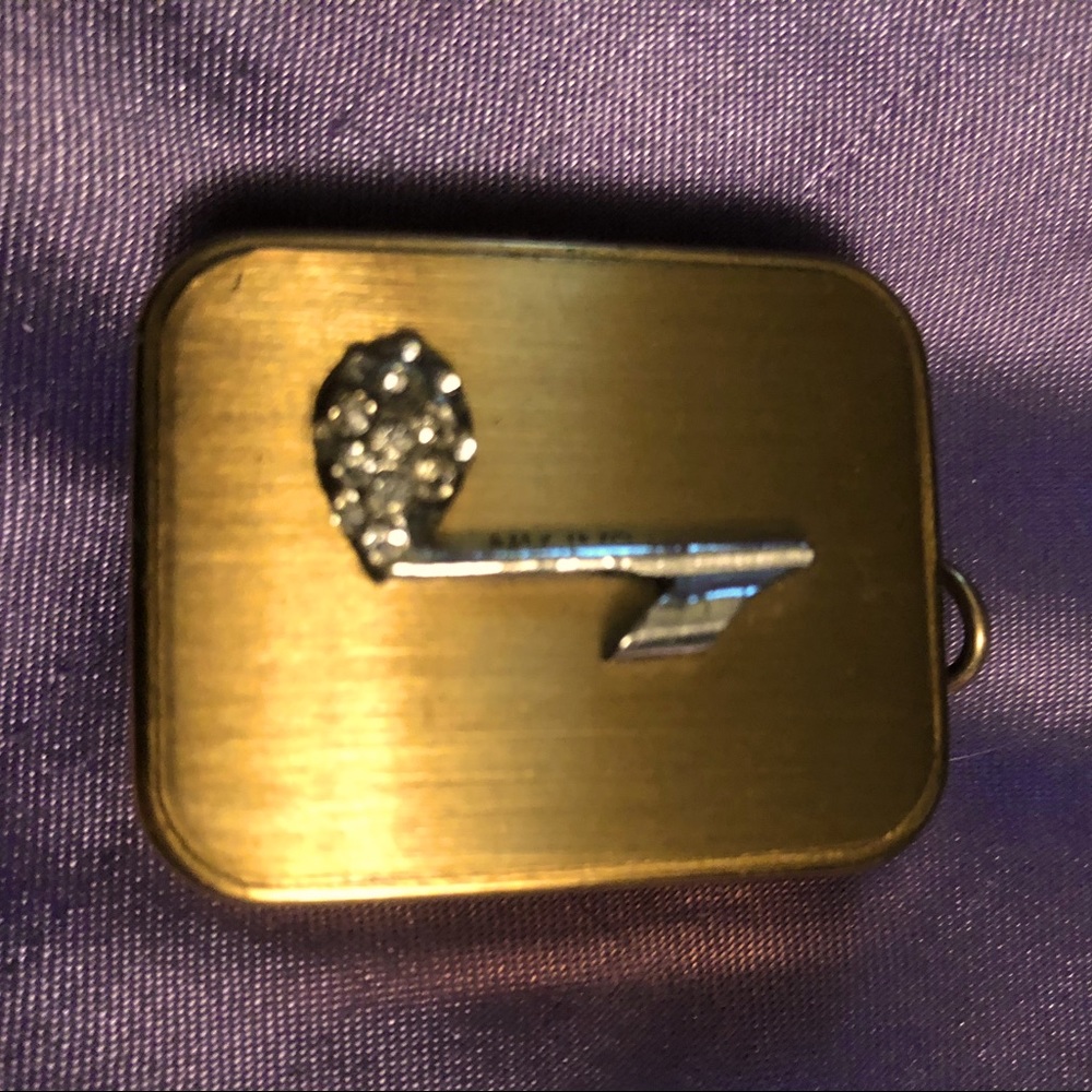 Vtg Lador music box necklace